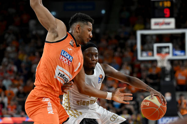 他的参与和 他的参与和