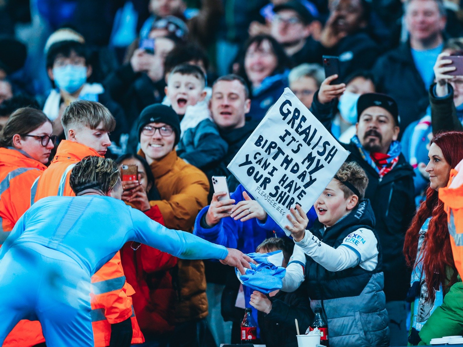 一个人都能 一个人都能